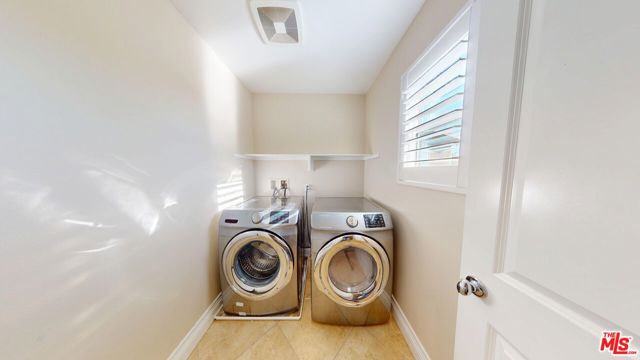 19320 Carranza Lane, Santa Clarita CA: https://media.crmls.org/mediaz/b097757c-e389-429d-9005-ebe6a533dfb1.jpg