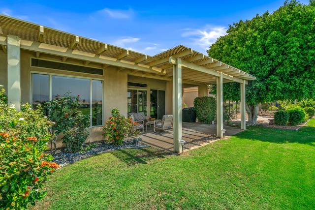 44591 S Heritage Palms Drive, Indio CA: https://media.crmls.org/mediaz/b098e009-ea5b-4180-90a7-8bca852c5b6a.jpg