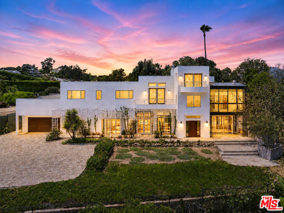 29035 Cliffside Drive — architectural residence