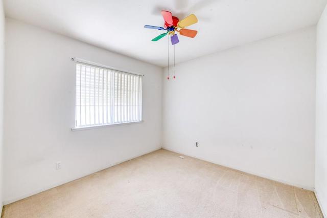 2670 N Katy Avenue, Fresno CA: https://media.crmls.org/mediaz/b0995454-f6d1-49cd-a566-29914e5dcb2f.jpg