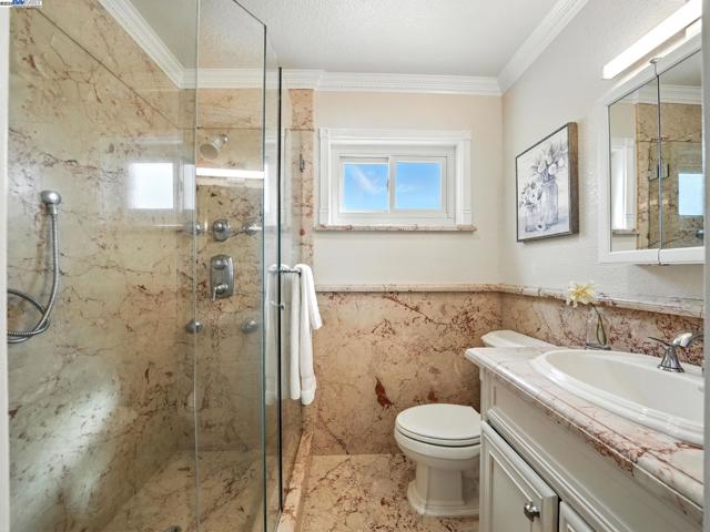 5426 Borgia Rd, Fremont CA: https://media.crmls.org/mediaz/b099e345-5ca0-4673-ac97-d336e16b43e6.jpg