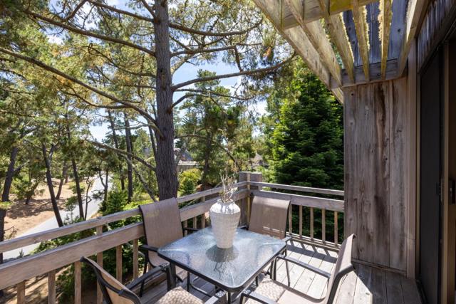 24520 Outlook Drive, Carmel CA: https://media.crmls.org/mediaz/b09a1ce9-e683-4b2b-89fe-f70640334f33.jpg