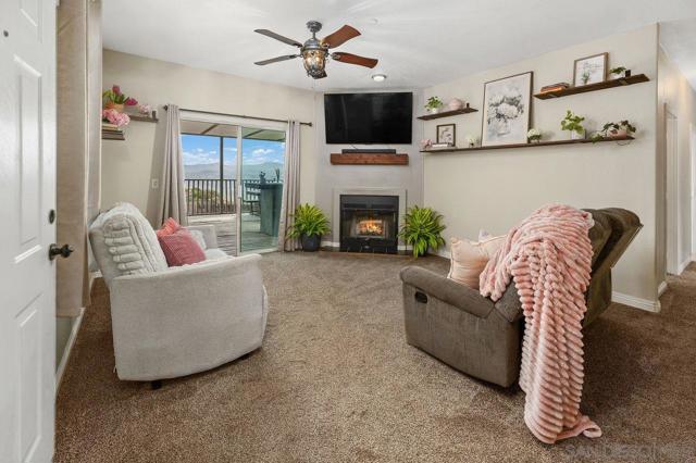 410 Woodland Ln, El Cajon CA: https://media.crmls.org/mediaz/b09b7c70-38f9-4916-b0f4-7ed936cdcc6b.jpg