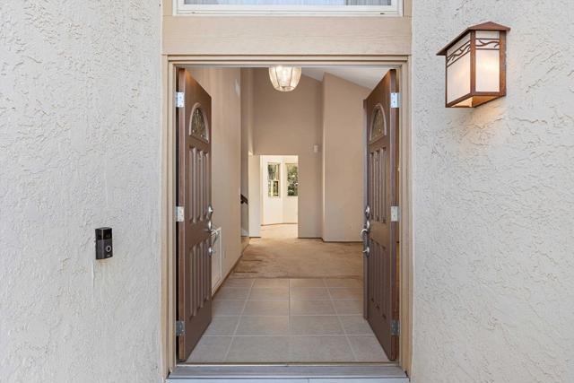 Detail Gallery Image 4 of 41 For 7338 Canyon Breeze Rd, San Diego,  CA 92126 - 4 Beds | 3 Baths