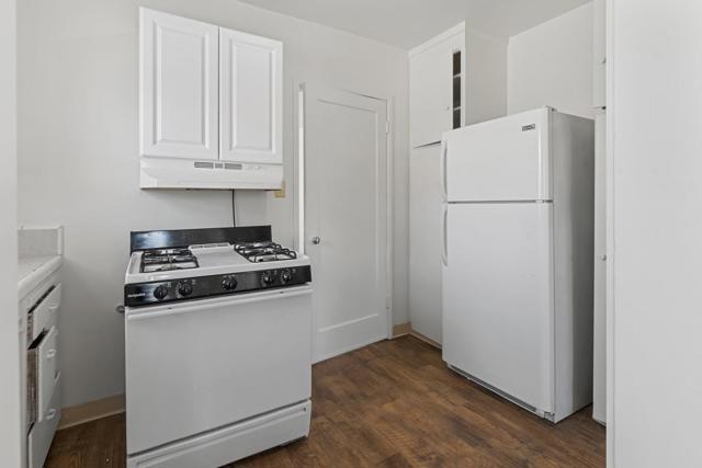 212 S 2nd Street, King City CA: https://media.crmls.org/mediaz/b09d076c-c8d7-42a0-976f-340b488be4b9.jpg