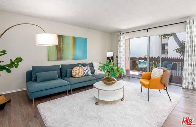 feature listing property photo