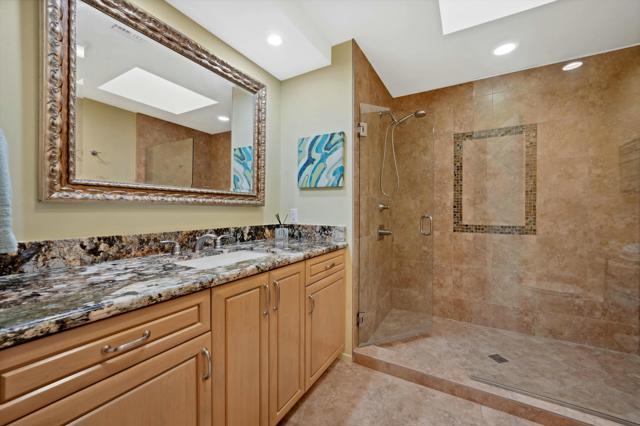 10 Colgate Drive, Rancho Mirage CA: https://media.crmls.org/mediaz/b09f2dcb-cf20-44a2-bede-7a1b9d4b4868.jpg
