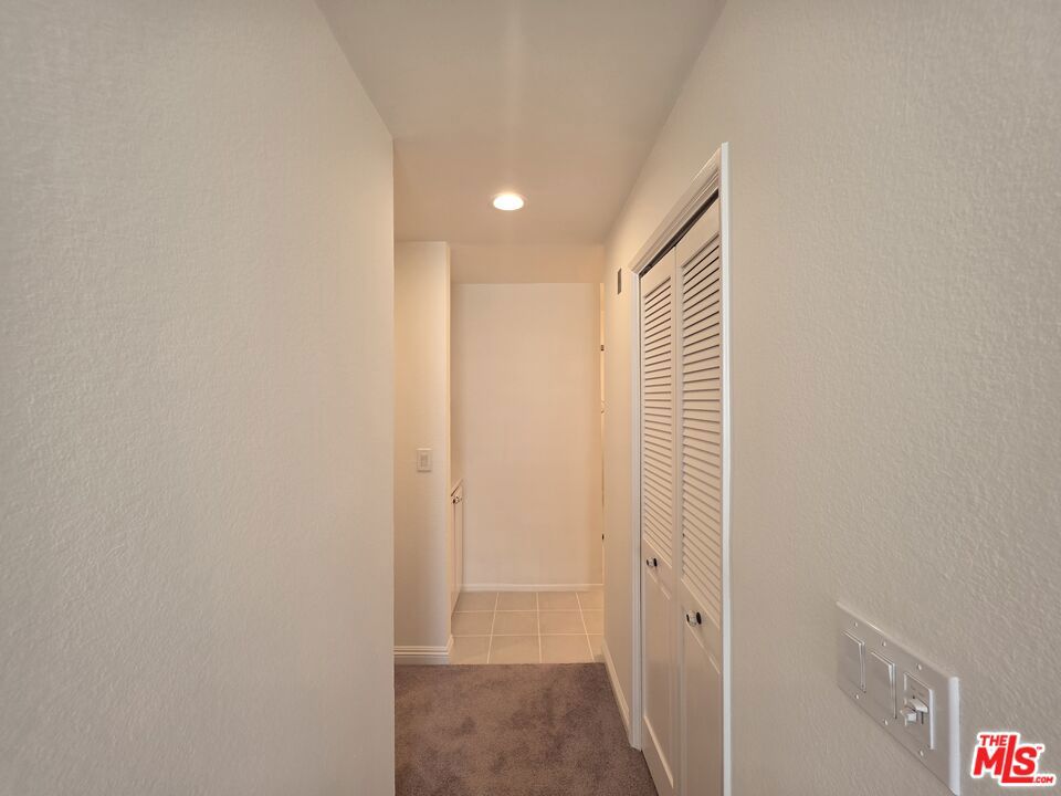 https://media.crmls.org/mediaz/b09f9c59-02a6-440a-b37c-7e0b9076c244.jpg?preset=X-Large