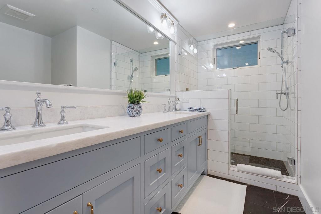 MLS #250017622SD img 26