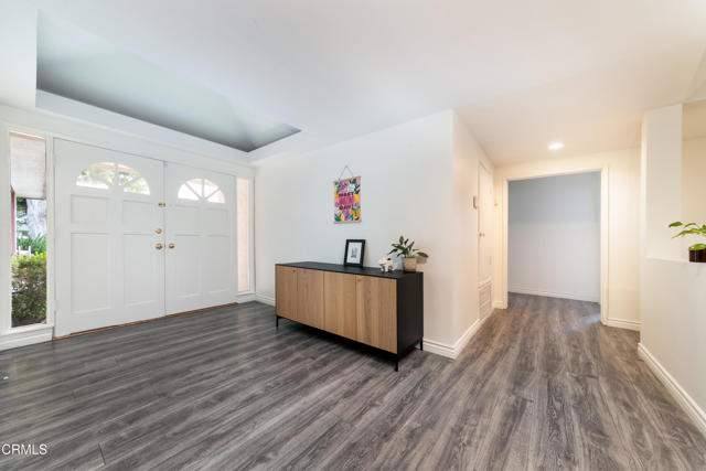 Detail Gallery Image 6 of 33 For 10037 Sunnybrae Ave, Los Angeles,  CA 91311 - 4 Beds | 2/1 Baths