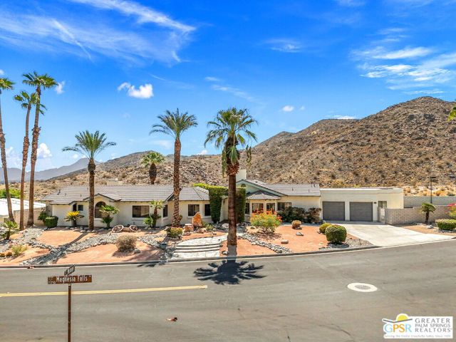 Image 5 of 47 For 71751 Magnesia Falls Drive