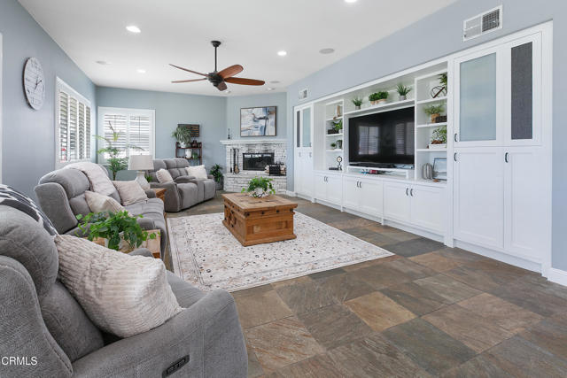 Detail Gallery Image 18 of 67 For 12428 Palmer Dr, Moorpark,  CA 93021 - 5 Beds | 5/1 Baths