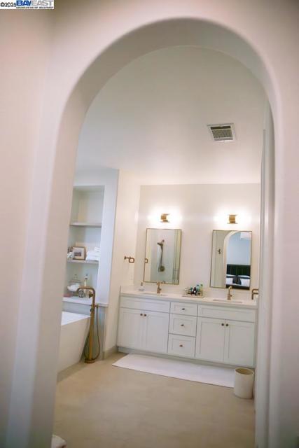 4719 Malayan, San Ramon CA: https://media.crmls.org/mediaz/b0a10f16-255d-4e3c-ba3f-15034d9236b9.jpg