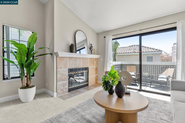132 Eastridge Dr, San Ramon CA: https://media.crmls.org/mediaz/b0a14043-efae-43cd-90f9-3cfc0a11afe9.jpg