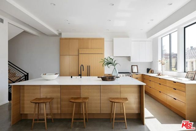 1624 Micheltorena Street, Los Angeles CA: https://media.crmls.org/mediaz/b0a14aea-d127-4af6-986f-a0f428ed4c55.jpg