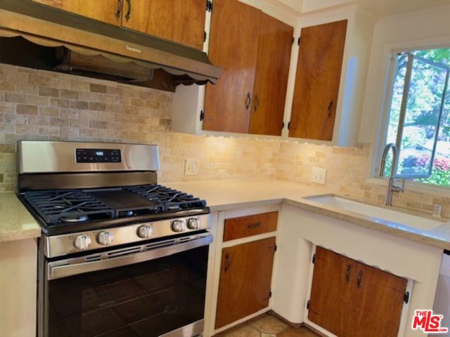 2290 Canonita Drive, La Habra Heights CA: https://media.crmls.org/mediaz/b0a23755-a07e-4bd0-ad4a-65c2c139fd8f.jpg
