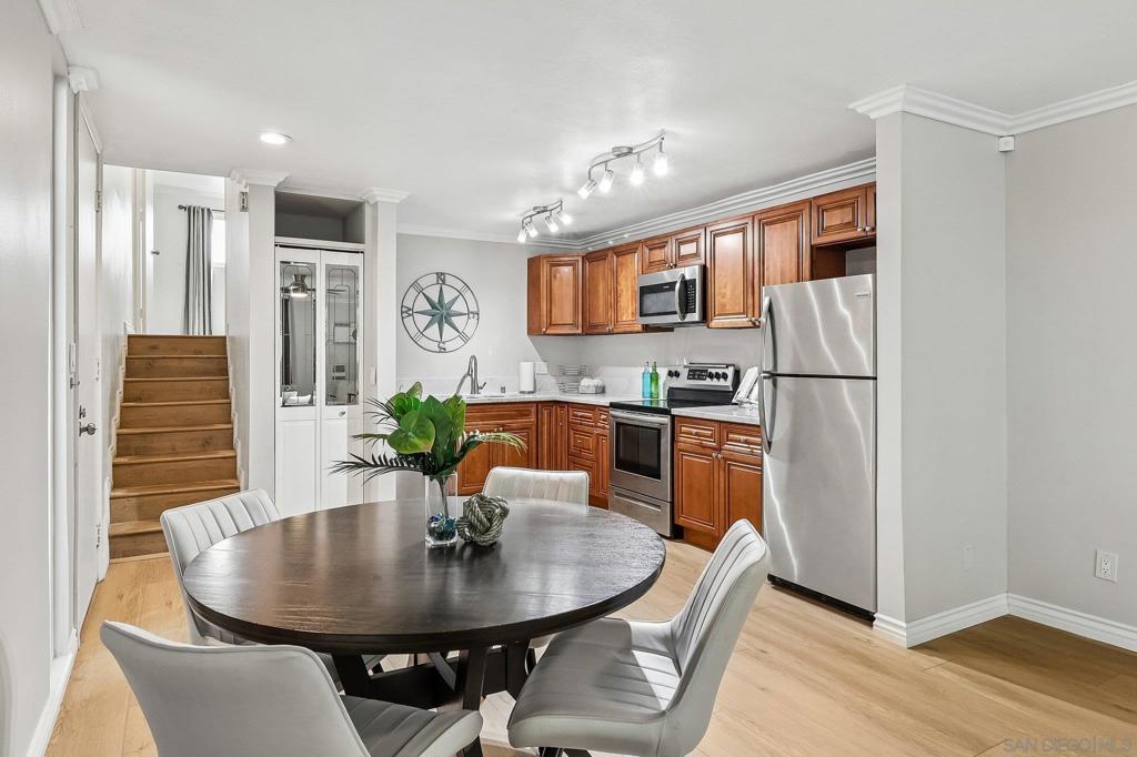 4545 Collwood - photo 8