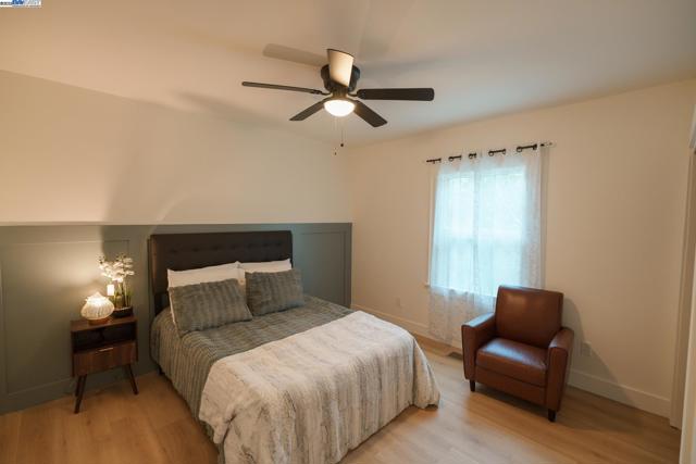 415 W 9Th St, Antioch CA: https://media.crmls.org/mediaz/b0a3b7f3-c673-4b75-9f44-f7bd1ad30c04.jpg