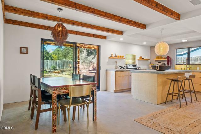 1107 S Rice Road, Ojai CA: https://media.crmls.org/mediaz/b0a3f70f-b8a7-4d66-bd01-0303784df559.jpg