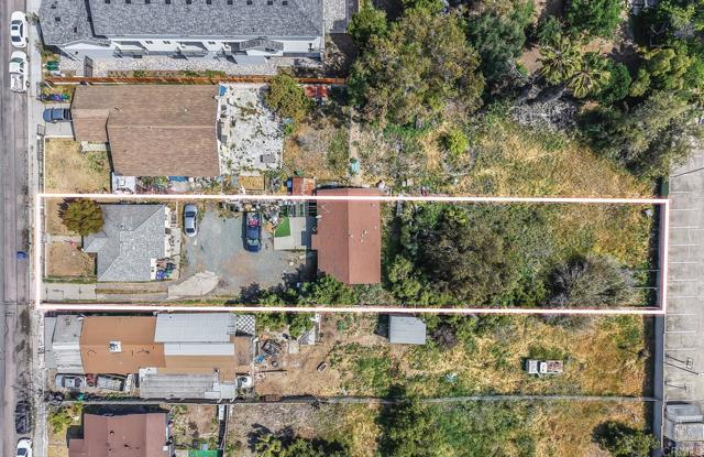 235 37 S Willie James Jones Avenue, San Diego CA: https://media.crmls.org/mediaz/b0a40fff-d327-46f6-a613-c73e292c415a.jpg