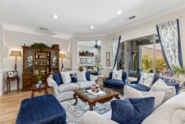 Image 4 of 26 For 40882 Calle Claro