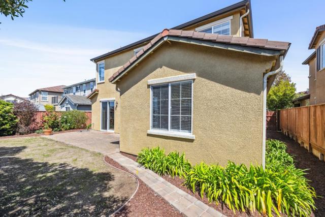 4276 Bay Crest Circle, Seaside CA: https://media.crmls.org/mediaz/b0a4ab75-ff4f-4fcc-8bd5-df84d847714b.jpg