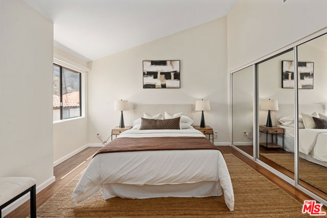 1553 Michael Lane, Pacific Palisades CA: https://media.crmls.org/mediaz/b0a4b3cc-9934-4502-9099-a61b533134c9.jpg