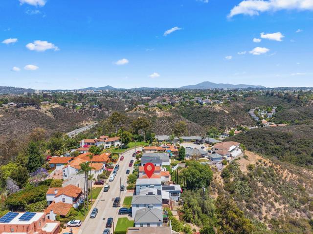 4417 Braeburn Road, San Diego CA: https://media.crmls.org/mediaz/b0a61a92-bbd2-4594-9b64-0a630229c355.jpg