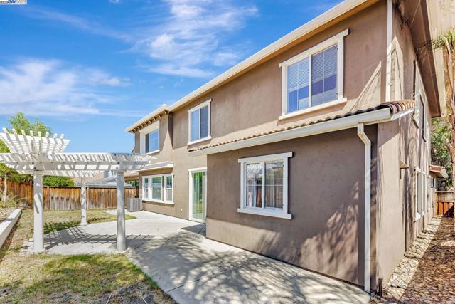 799 Ellerbrook St, Mountain House CA: https://media.crmls.org/mediaz/b0a65134-e87c-4697-b779-43bafa37b34f.jpg