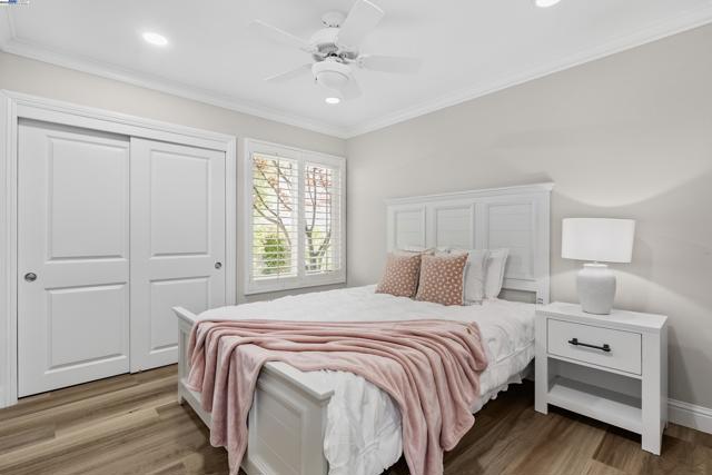 553 Saint George Rd, Danville CA: https://media.crmls.org/mediaz/b0a66355-0514-49ab-8a30-b41b43cb2d45.jpg