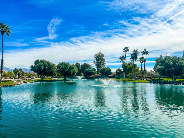 41531 Peach Tree Court, Palm Desert CA: https://media.crmls.org/mediaz/b0a70de9-2e16-4b53-b2b7-0b0f4f7c7439.jpg