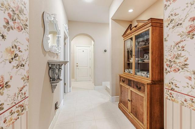 290 Bonnie Lane, Hollister CA: https://media.crmls.org/mediaz/b0a71ec8-7727-4832-8a4e-434a4d24cb60.jpg