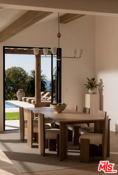 4200 Marina Drive, Santa Barbara CA: https://media.crmls.org/mediaz/b0a75c49-0f51-4dcc-8faf-3355db799979.jpg