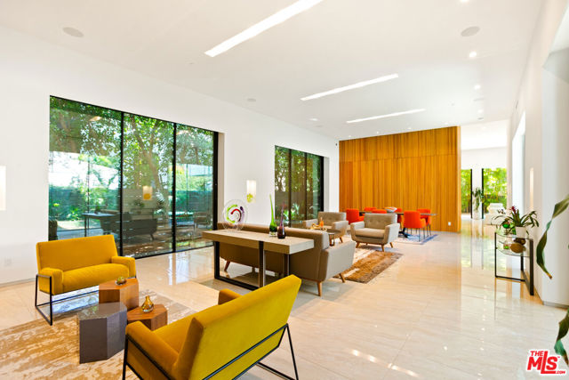 619 N Harper Avenue, Los Angeles CA: https://media.crmls.org/mediaz/b0a7b9ba-712d-44a7-b233-4bc27683a30e.jpg