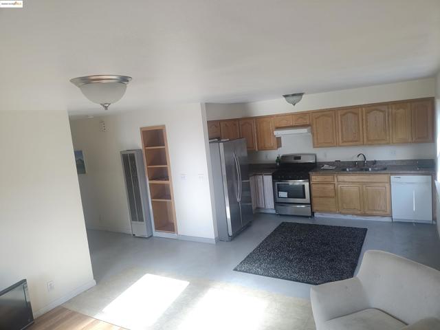 3532 San Leandro St, Oakland CA: https://media.crmls.org/mediaz/b0a7d422-2180-4281-85ae-cbbeee2536d3.jpg