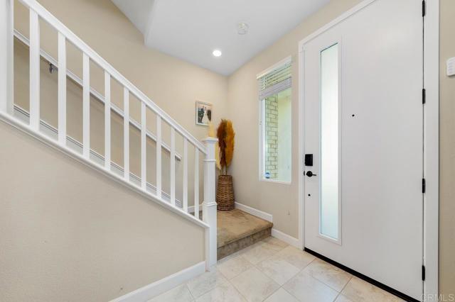 Detail Gallery Image 8 of 52 For 1955 Infinity Ln, Chula Vista,  CA 91915 - 4 Beds | 3/1 Baths