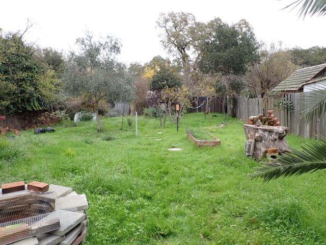 18039 Riverside Drive, Sonoma CA: https://media.crmls.org/mediaz/b0a87bb2-7060-4fab-aa66-d9407a498ab1.jpg