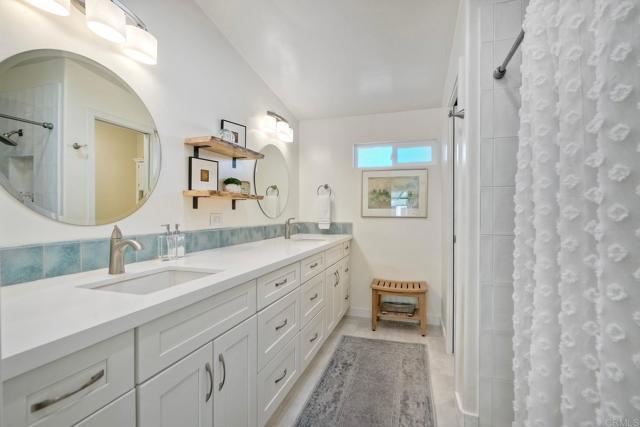 699 N Vulcan Avenue, Encinitas CA: https://media.crmls.org/mediaz/b0a93a6d-66a2-44e0-8d44-7bea1df3e057.jpg