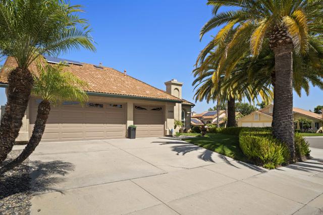 1990 Willowbrook Drive, Oceanside CA: https://media.crmls.org/mediaz/b0a9465b-832e-403c-a255-3ad55fb1e1d3.jpg