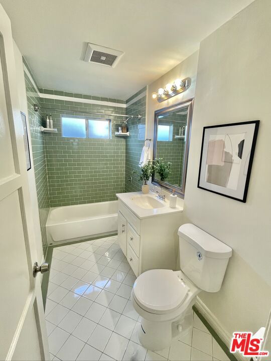 11419 Charnock Road, Los Angeles CA: https://media.crmls.org/mediaz/b0aaa0e4-afd6-4ea9-8413-b39300321296.jpg
