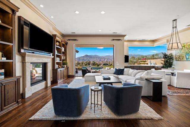 75741 Via Stia, Indian Wells CA: https://media.crmls.org/mediaz/b0aac6f4-71e9-4498-b276-22b9fe1114ab.jpg