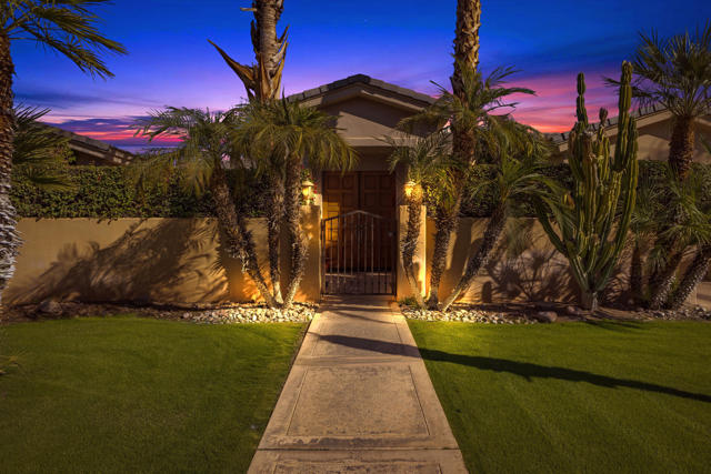 Image 28 of 35 For 2438 S Caliente Drive