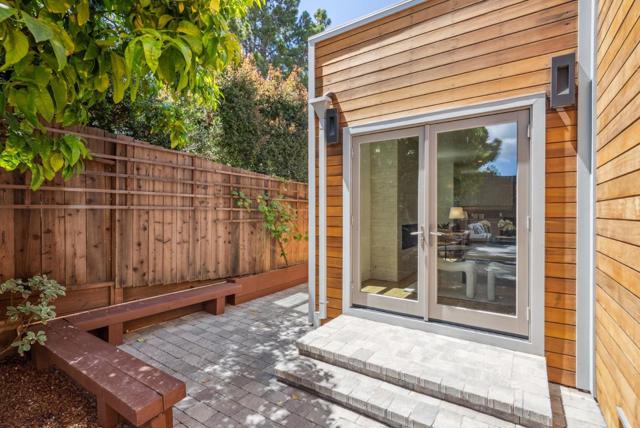 1 Millbrae Circle, Millbrae CA: https://media.crmls.org/mediaz/b0abdeb4-e06c-4556-a2c6-359c7f580630.jpg
