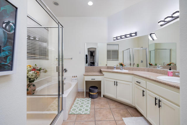 49527 Wayne Street, Indio CA: https://media.crmls.org/mediaz/b0ac854d-8943-4830-8da5-bcbc303832f3.jpg