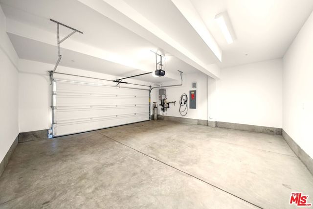 27056 Tanager Lane, Valencia CA: https://media.crmls.org/mediaz/b0ade0f4-c8d6-4a82-a9ef-fee654d85ecf.jpg