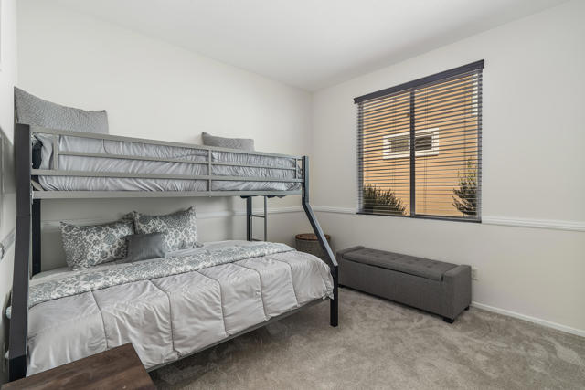 Image 24 of 45 For 84345 Volare Avenue