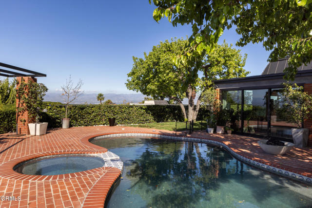 Detail Gallery Image 27 of 33 For 14593 Deervale Pl, Sherman Oaks,  CA 91403 - 4 Beds | 4 Baths