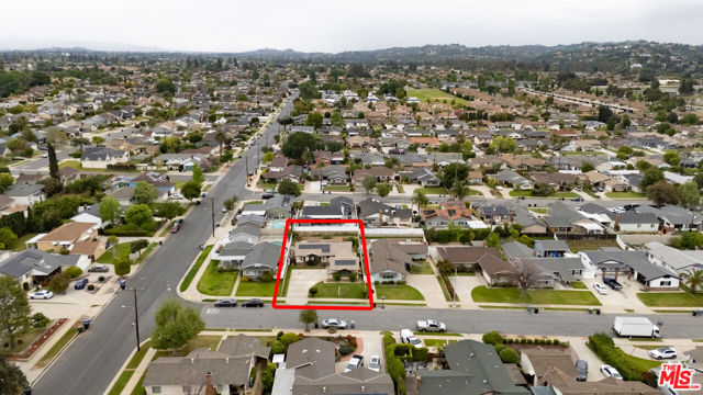350 N Shadyglen Drive, Covina CA: https://media.crmls.org/mediaz/b0af867e-320a-42b7-a589-4a4ee79aad1f.jpg