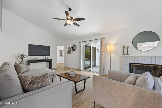 1134 Paquita Street, Camarillo CA: https://media.crmls.org/mediaz/b0afe199-47ad-45a4-a5df-e92aa8bc9f20.jpg