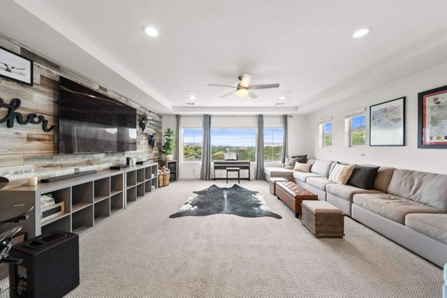 Detail Gallery Image 42 of 75 For 14546 Highcrest Ct, Poway,  CA 92064 - 5 Beds | 4/1 Baths